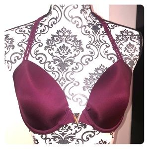 Victoria’s Secret bra (free with any purchase)